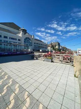 Appartement Elegant Au Coeur De Cabourg Buitenkant foto